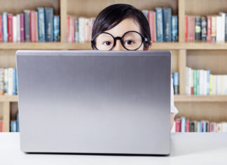 «Лаборатория Касперского»: 16% казахстанских родителей знают о случаях, когда их дети переписывались с незнакомцами в сети