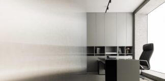 Вибрации солнечного света в офисе без окон