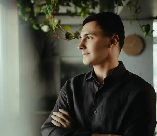 Максим Циновкин — о системном UX, росте через метрики и выходе на международный рынок Maxim Tsinovkin Максим Циновкин