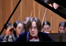 Рахат-Би Абдысагин вошёл в историю, представив первую квантовую симфонию в Оксфорде Рахат-Би Абдысагин