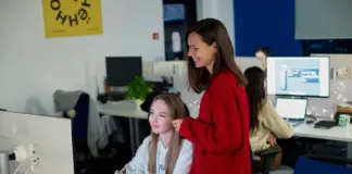 Сколько зарабатывают дизайнеры в Казахстане? Рынок дизайнеров