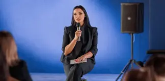 Какую роль в индустрии играют профессиональные ассоциации? t_marina_titul